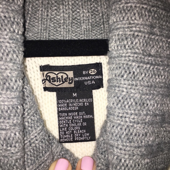 Super Cozy Knit Style Sleeveless Sweater or Dress - Picture 7 of 8